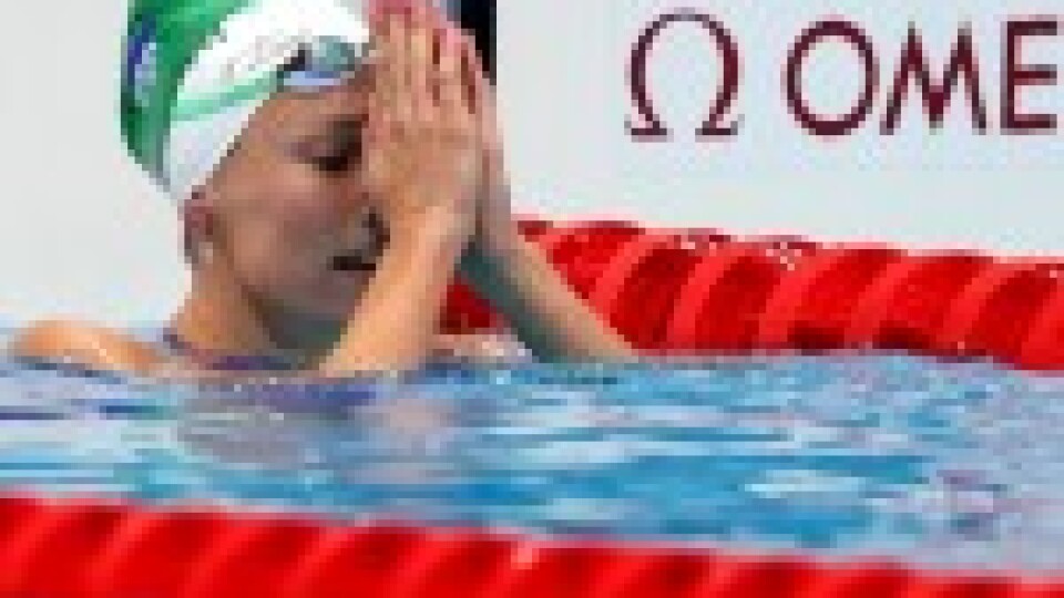 Dienvidāfrikas peldētāja par olimpisko rekordu pateicas Dievam