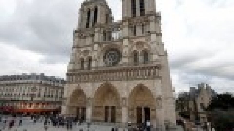 Parīzes Dievmātes katedrāles atjaunošanas darbu atsākšana atlikta uz 19.augustu