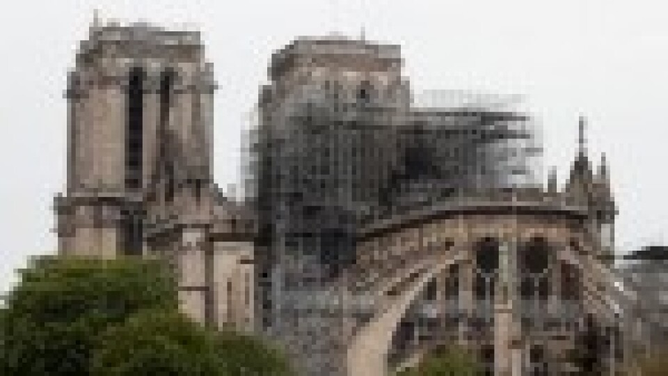 Parīzes dievmātes katedrālē notiks pirmā mise pēc ugunsgrēka