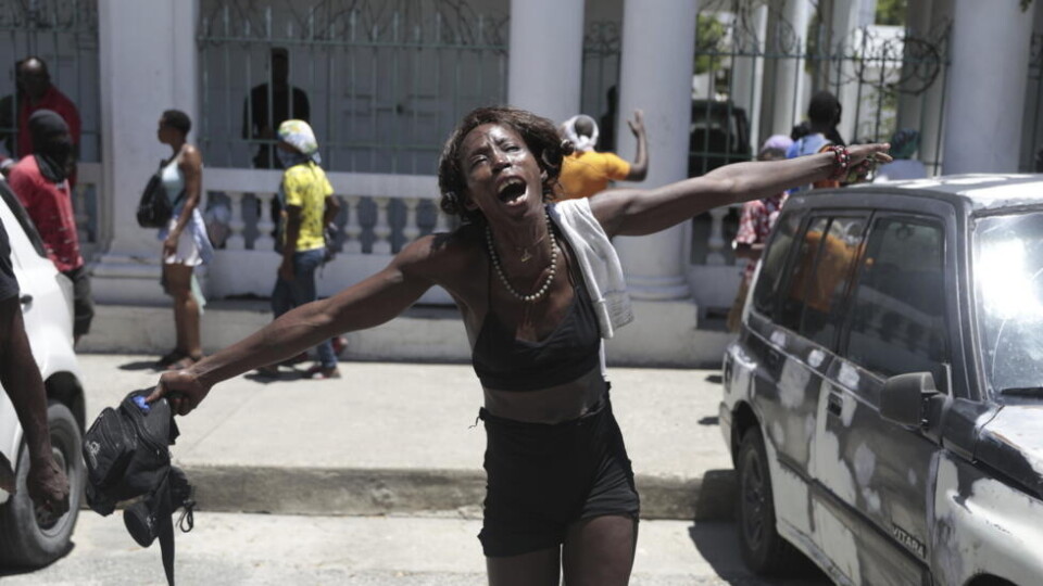 Haiti banda atklājusi uguni uz baznīcas locekļu demonstrāciju