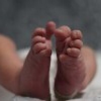 Lielbritānijā izdzīvo 23. grūtniecības nedēļā priekšlaicīgi dzimis bērniņš