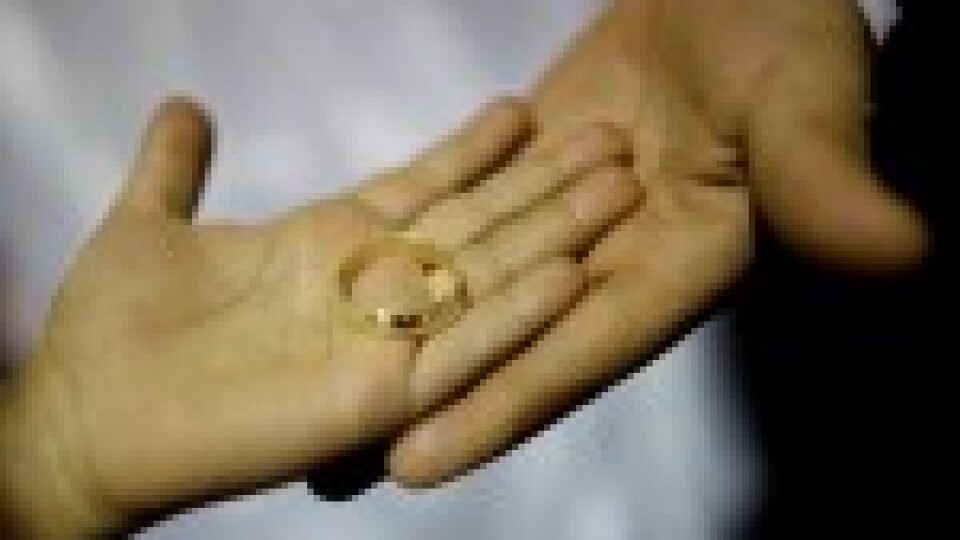 Filipīnās aizliedz “viendzimuma laulības”