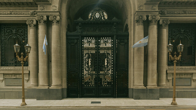 Argentīnas prezidents draudzes atklāšanā citē Bībeli