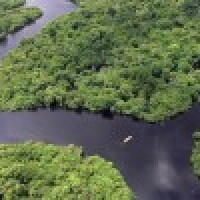 Pa Amazones upi kuģo “peldoša baznīca”
