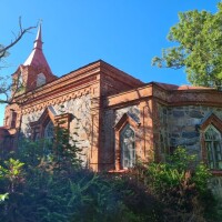 Aizputes adventistu draudze paziņo par baznīcas ēkas pārdošanu