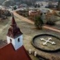 Pie Skultes baznīcas taps lielākais Adventa vainags Latvijā