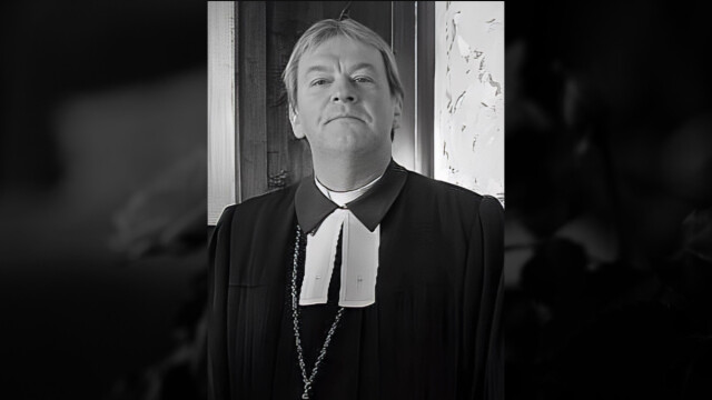 74 gadu vecumā mūžībā aizsaukts mācītājs Modris Plāte