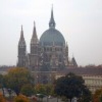 Austrijā bažās par terorismu pastiprināti apsargā lūgšanu vietas