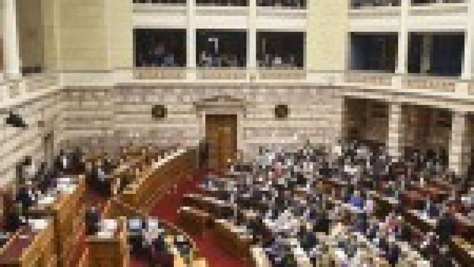 Grieķijas parlaments izvēlas saglabāt Baznīcas vienotību ar valsti