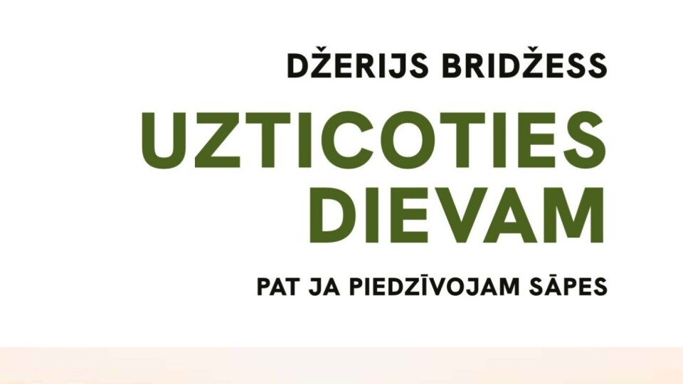 Izdota jauna grāmata “Uzticoties Dievam” par ceļu cauri grūtībām