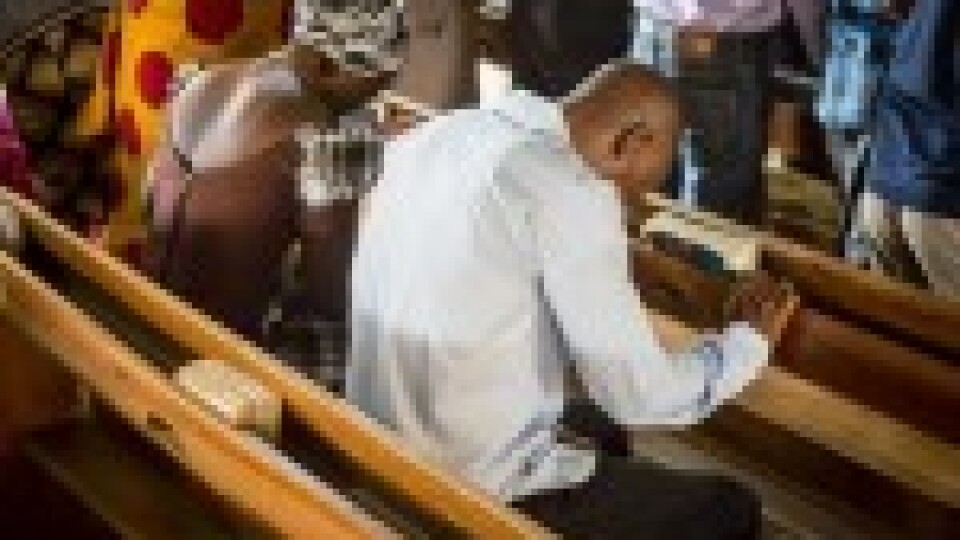 Fulani kaujinieki iebrūk baptistu dievkalpojumā Nigērijā