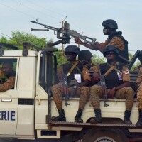 Burkinafaso baznīcā teroristi nogalinājuši 15 kristiešus