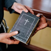 Pusmiljardam kristiešu pasaulē joprojām ir ierobežota pieeja Bībelei