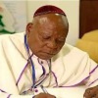 Bīskaps Džozefs Masins atbrīvots no Nigērijas kaujinieku gūsta
