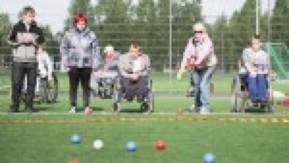 Seniori un cilvēki ar invaliditāti aicināti uz Bočia spēli Lucavsalā