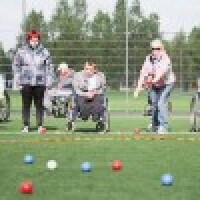 Seniori un cilvēki ar invaliditāti aicināti uz Bočia spēli Lucavsalā