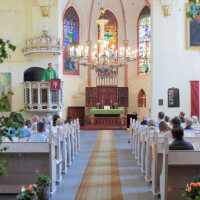 Straupē ar arhibīskapa piedalīšanos izskan 820 gadu jubilejas svētki Straupē ar arhibīskapa piedalīšanos izskan 820 gadu jubilejas svētki