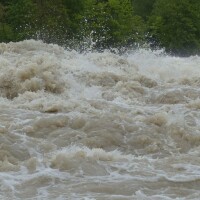 Teksasas plūdos pazuduši arī kristīgās nometnes dalībnieki