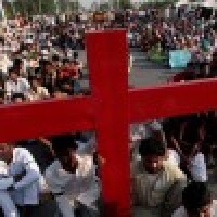 16 gadus vecu kristieti Pakistānā apsūdz par islāma zaimošanu