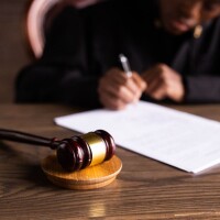 Nigērijas Federālā Augstā tiesa noteikusi būtisku robežu musulmaņu likumu organizācijai Hisbah