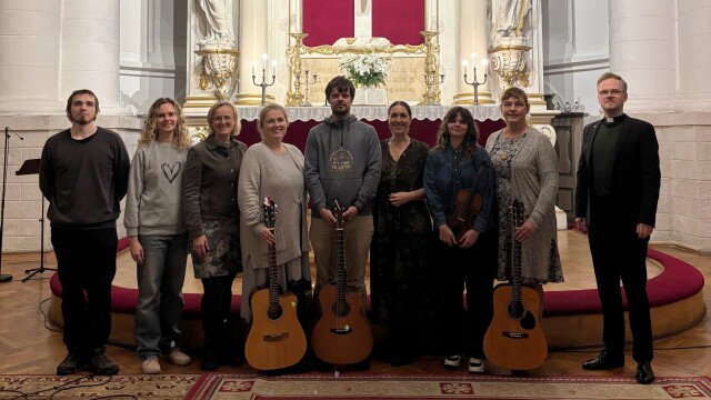 Jāņa baznīcas Draudzes namā notiks ikmēneša slavēšanas vakars