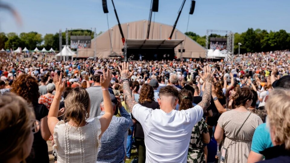 Nīderlandē 60 000 kristiešu pulcējas konferencē, lai slavētu Jēzu