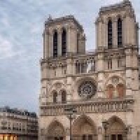Francijā pieņemts likums par Parīzes Dievmātes katedrāles jumta atjaunošanu