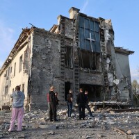 Krievijas triecienā Zaporižjā nogalināts mācītājs, ievainoti vairāki ticīgie