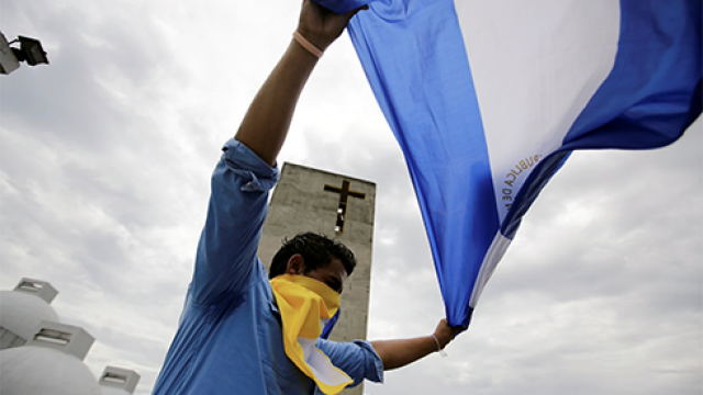 Nikaragva pastiprina kontroli pār reliģiskajiem līderiem