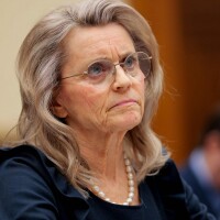 Somijas parlamenta deputāte atzīta par vainīgu naida kurināšanā pret homoseksuāļiem Somijas parlamenta deputāte atzīta par vainīgu naida kurināšanā pret homoseksuāļiem