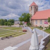 Saeima pieņem likumu Lestenes luterāņu baznīcas saglabāšanai