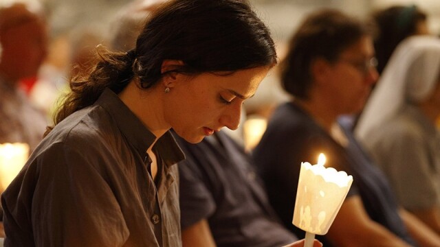 Tezē kopiena aicina jauniešus uz ekumenisku lūgšanu Romā