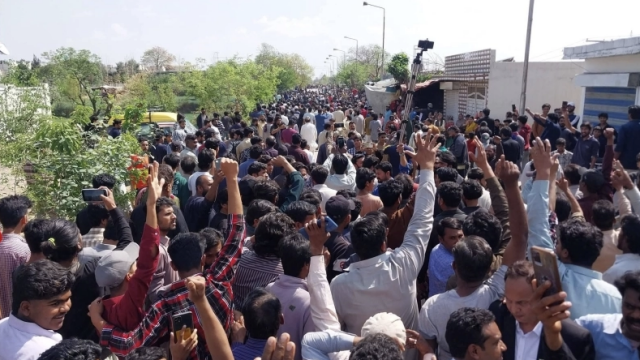 Pakistāna uz laiku aptur plānu izlikt kristiešus no apmetnes