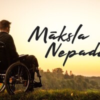 Piektdien Liepājā rādīs dokumentālo filmu “Māksla nepadoties”