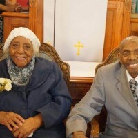 Iegādājieties Bībeli: padoms no pāra, kas laulībā ir 84 gadus