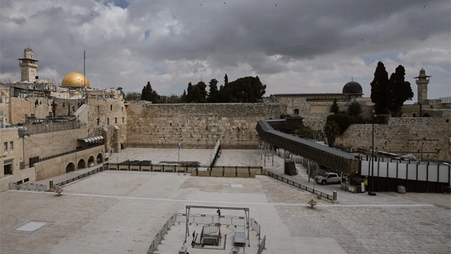 Jeruzalemes svētākās vietas Lieldienu priekšvakarā joprojām ir slēgtas