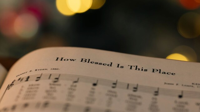 “Songs of Praise” atzīmē 65 gadus, izceļot himnu un ticības nozīmi