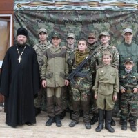 Krievijas Pareizticīgā Baznīca nodrošina militāro apmācību bērniem