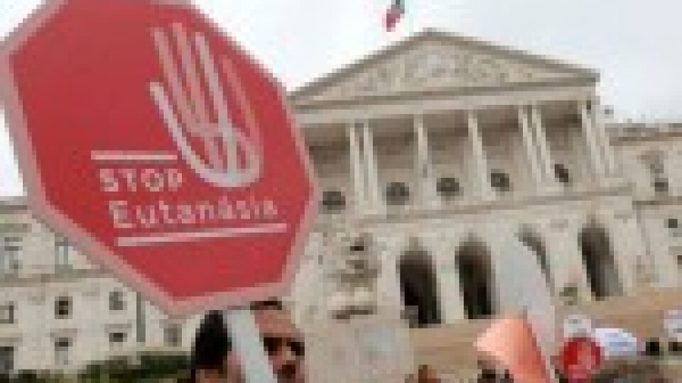 Portugālē kristieši iestājas pret eitanāzijas dekriminalizēšanu