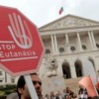 Portugālē kristieši iestājas pret eitanāzijas dekriminalizēšanu