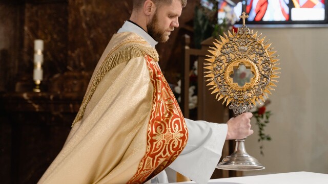 Dokumentālu filmu sērija “This is Roman Catholicism” runā par mūsdienu katoļu ticību