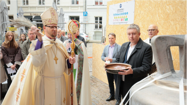 Rīgas Domā iesvētīti trīs jaunie zvani