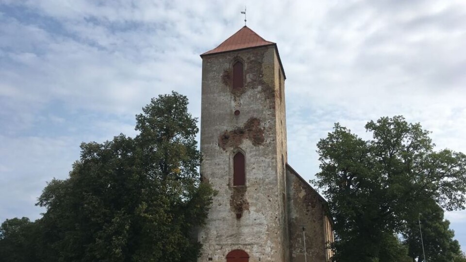 Lestenes baznīca saņēmusi ar ērģelēm saistītu dāvinājumu