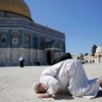 Izraēla vēlas aizliegt musulmaņu lūgšanu zvanu