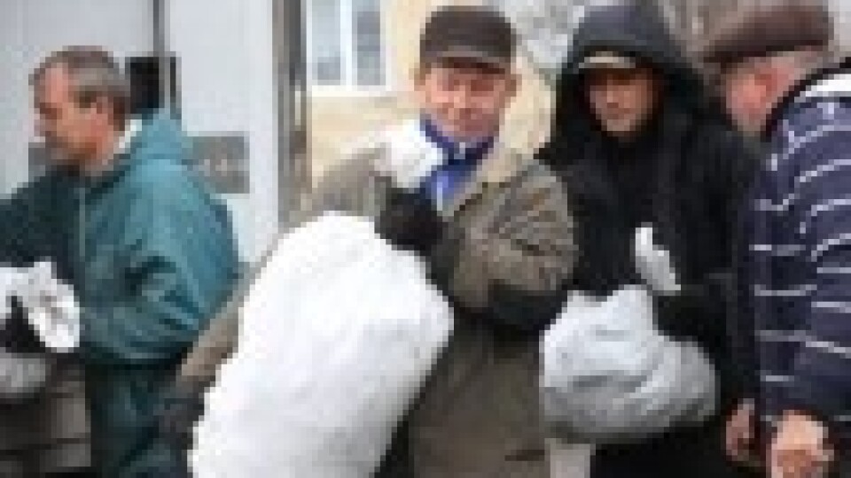 Ukrainas iedzīvotāji saņem humāno palīdzību