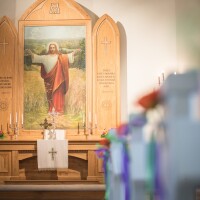 Saldus draudzē aicina uz slavēšanu un baznīcas vēstures iepazīšanu