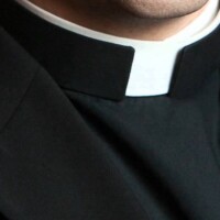 Zviedrijā rosina atlaist priesterus par atteikšanos “laulāt” viendzimuma pārus